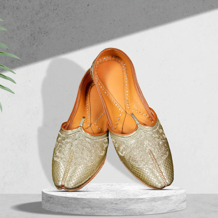 Virsa Golden Jutti for Men | Handcrafted Traditional Footwear with Elegance