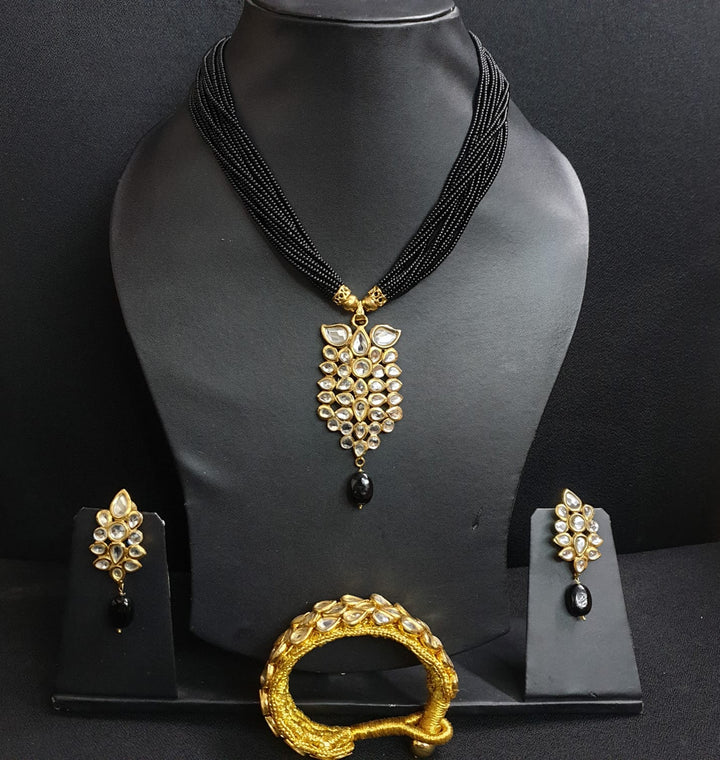 Kundan Pendant Set | With Earrings And Bracelet Trendy