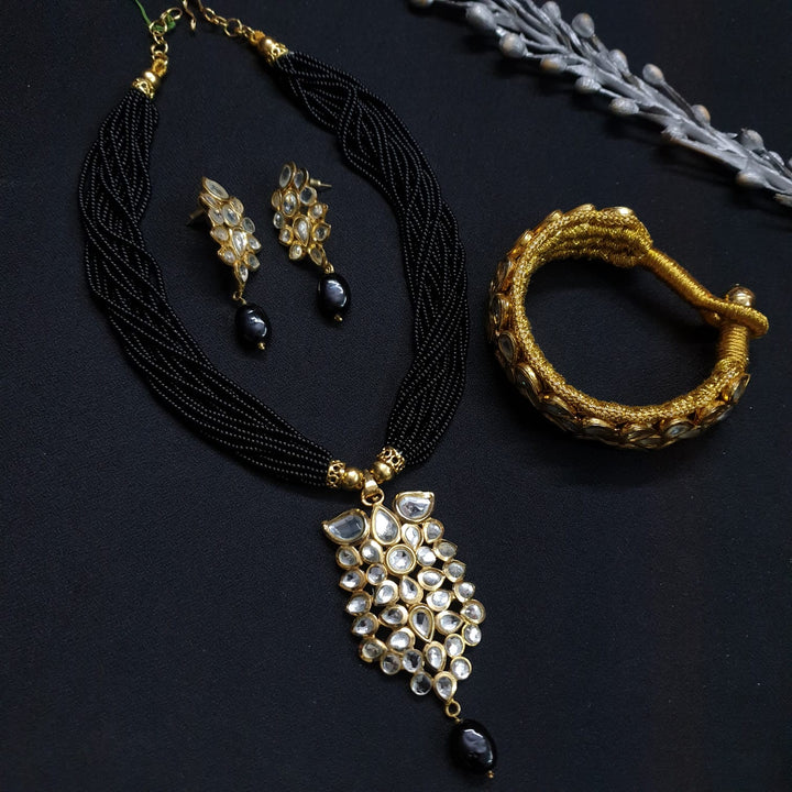 Kundan Pendant Set | With Earrings And Bracelet Trendy