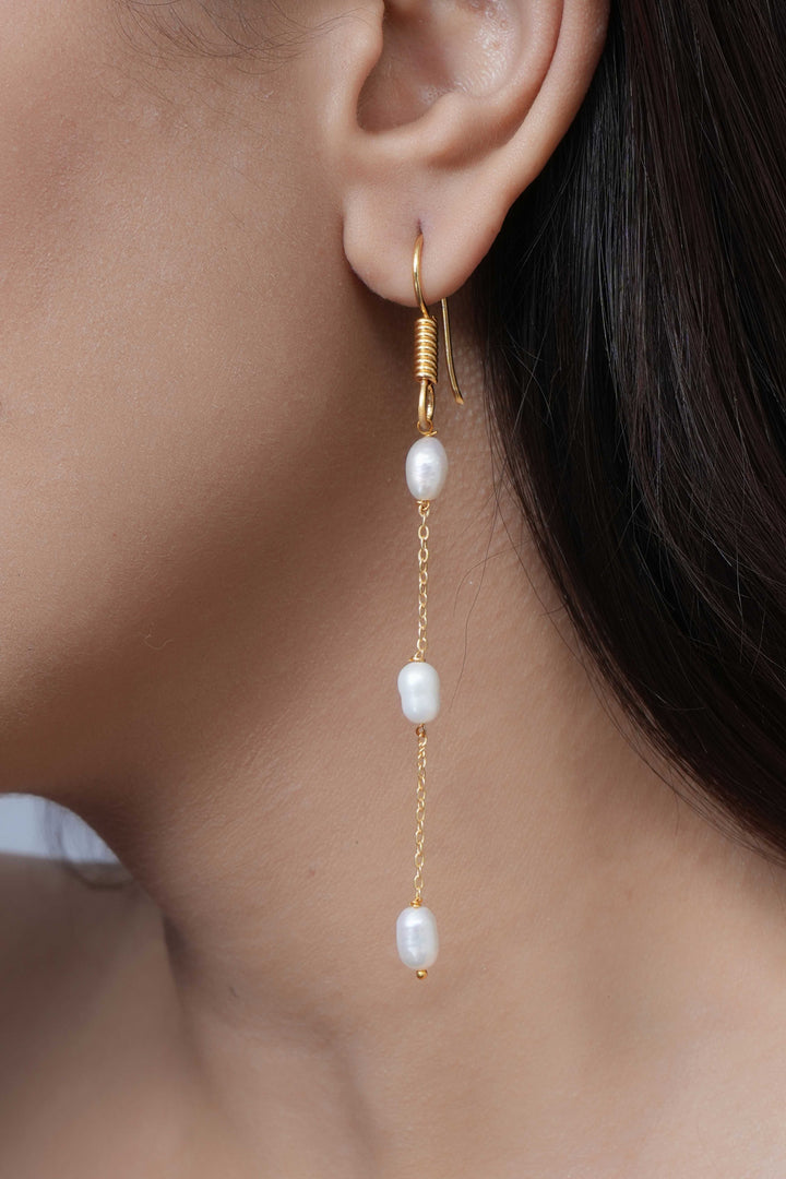 Baroque Pearl | Dainty Earrings Trendy