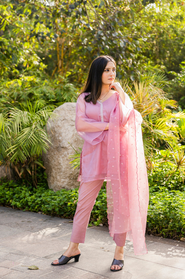 Onion Pink Kurti Set | Stylish Suit with Organza Dupatta