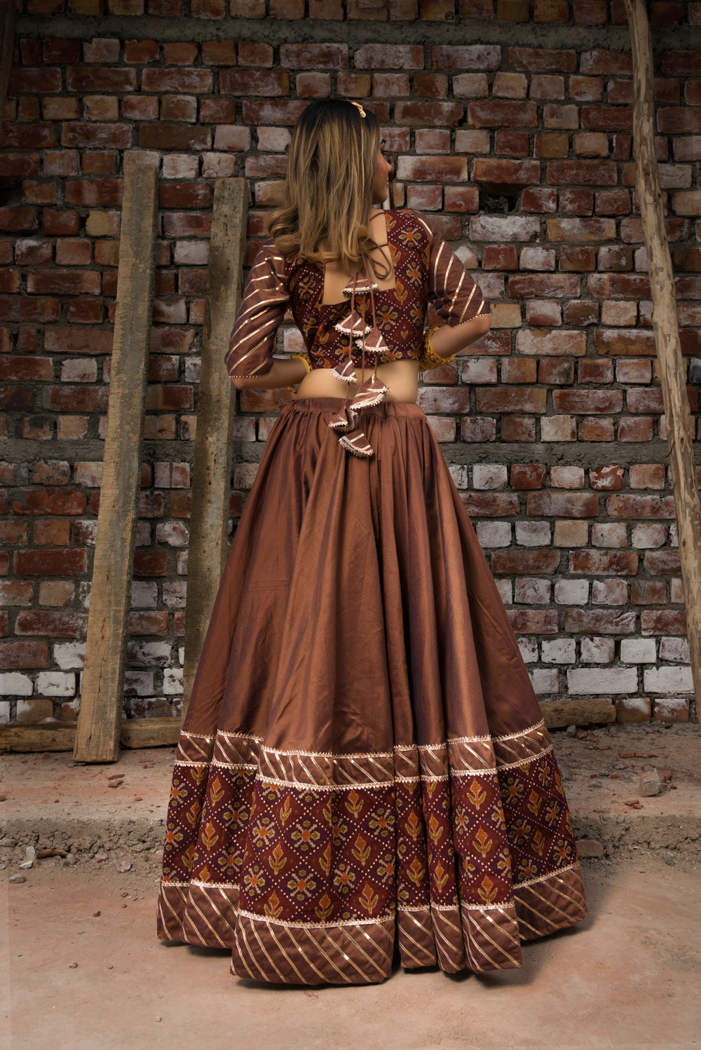 CHHAYA BROWN GUJARATI LEHENGA SET - Pomcha Jaipur