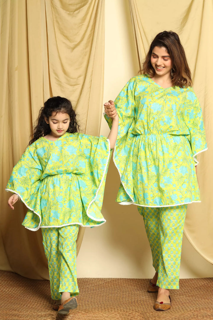 Mom Daughter Duo Blue and Green Printed Kaftan Set with Pants
