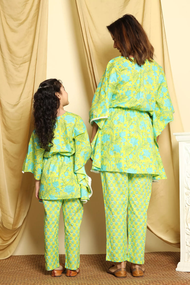 Mom Daughter Duo Blue and Green Printed Kaftan Set with Pants
