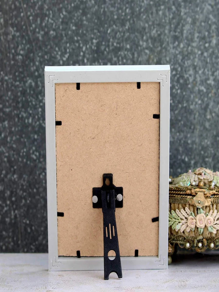 Vintage Gulley Photo Frame | Modern Decor for Memories & Art Display