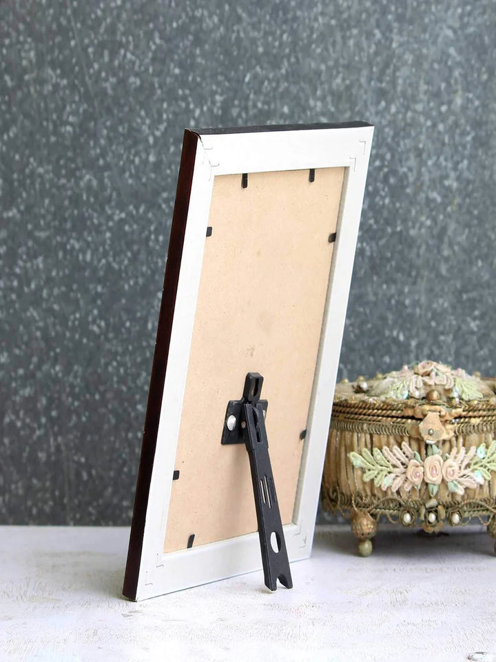 Vintage Gulley Photo Frame | Showcase Memories with Modern Elegance