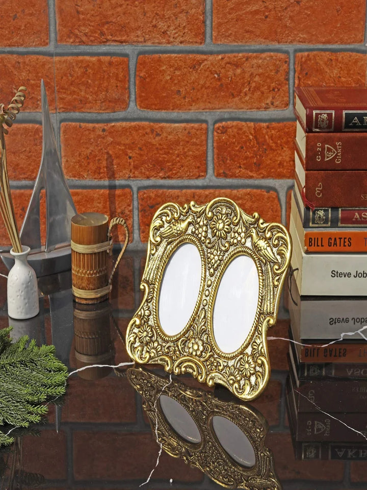 Vintage Gulley Photo Frame | Modern Design with Stand and Hanging Hooks