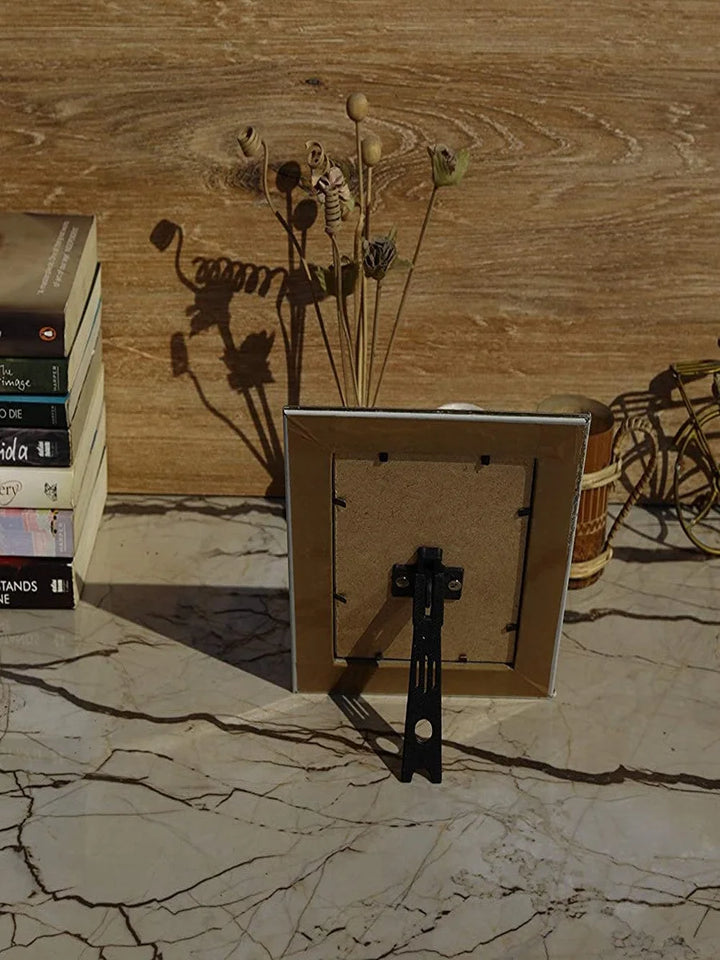 Vintage Gulley Photo Frame | Versatile Display Stand & Wall Hooks Included