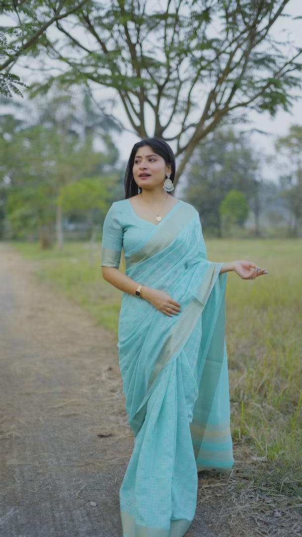 Classy Kalyani Silk Saree & Blouse with Designer Weaving Checks