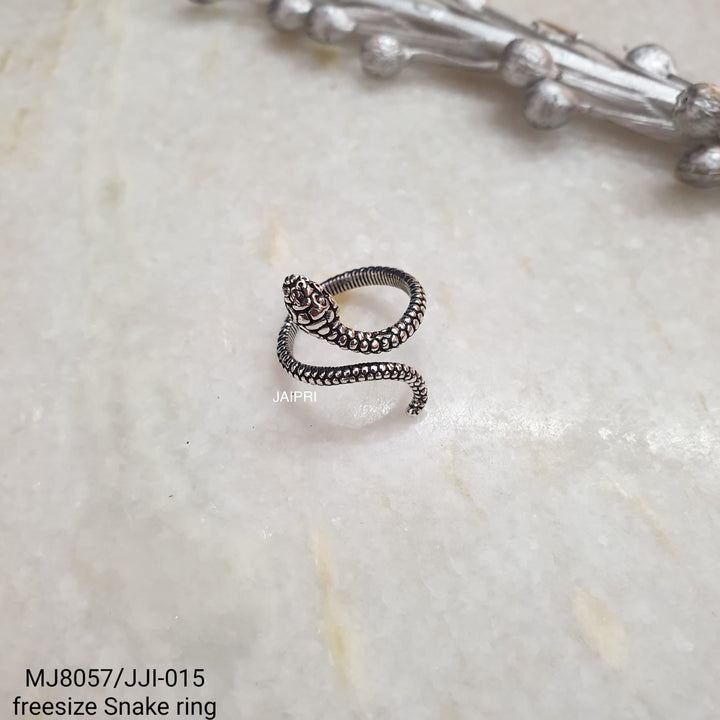 Delicate Snake | Adjustable Ring Fashionable