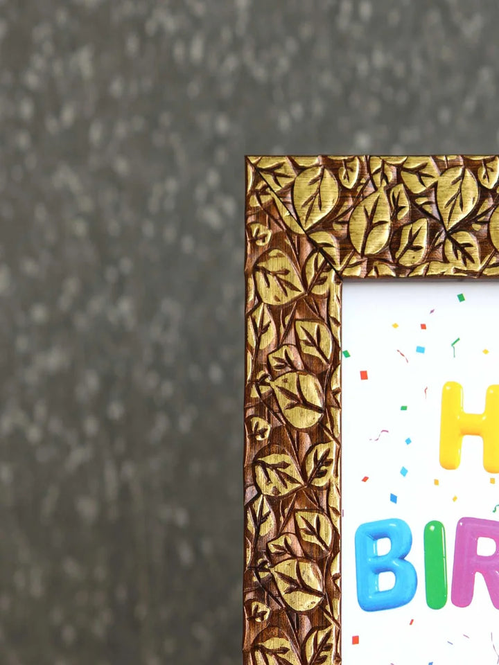 Eye-Catching Modern Photo Frame | Perfect for Home and Office Decor