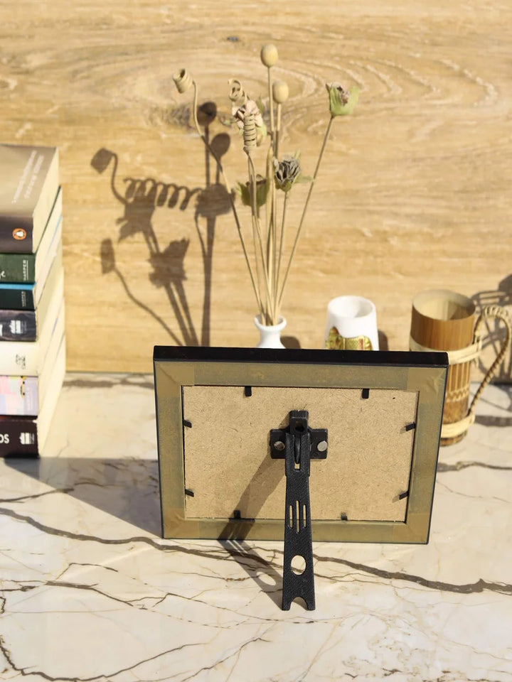 Vintage Gulley Photo Frame | Elegant Design with Stand and Wall Hooks