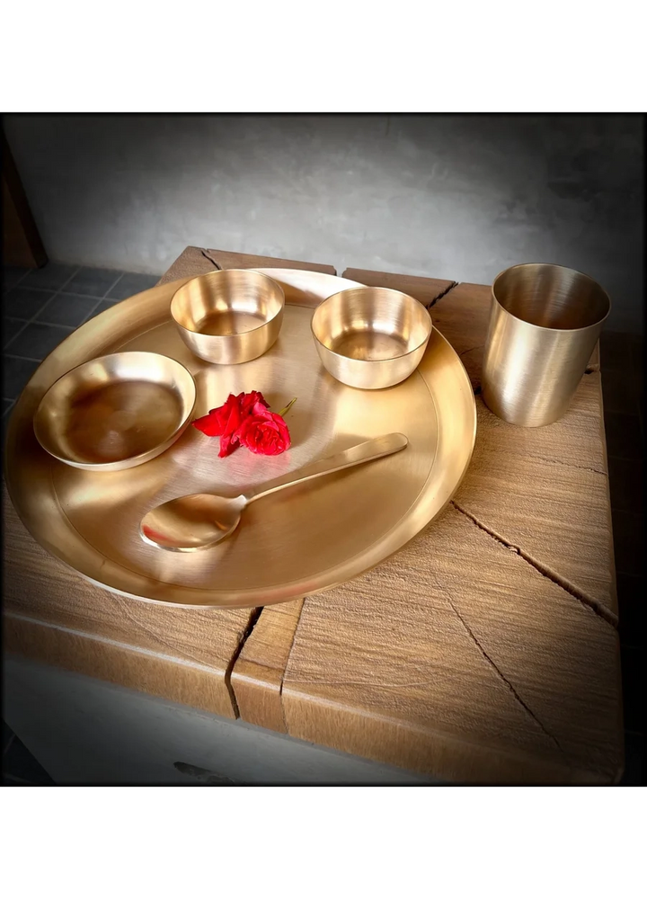 Aatithyam | Elegant Ayurvedic Kansa Dinner Set - Health Boosting Dining