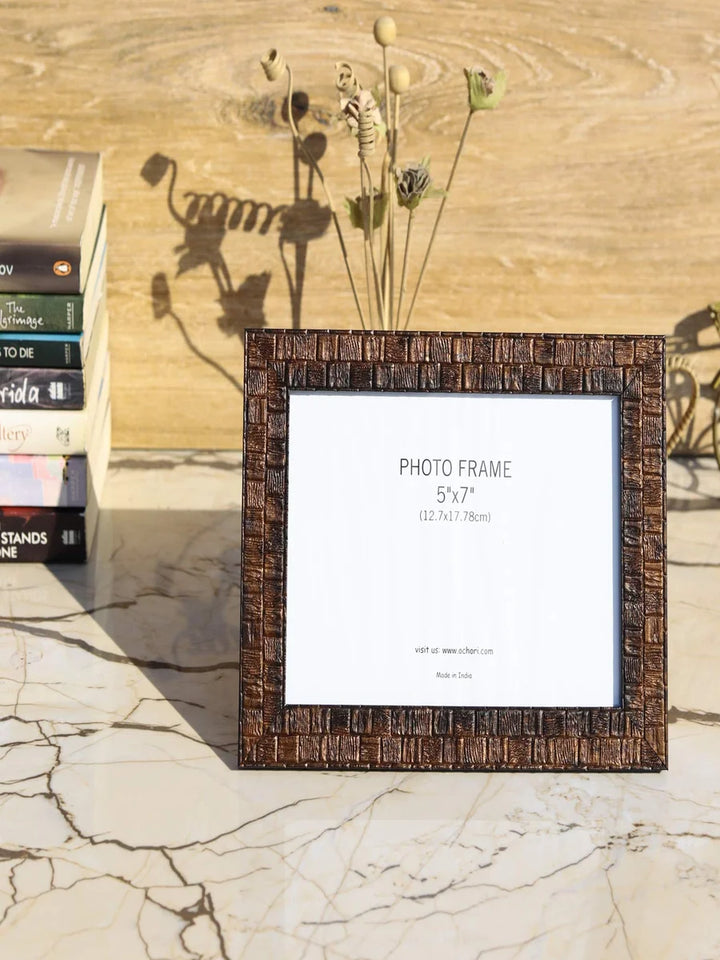 Vintage Gulley Photo Frame | Modern Wall & Tabletop Display Decor